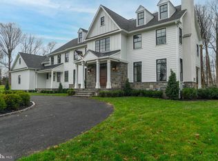 620 Sugartown Rd, Malvern, PA 19355