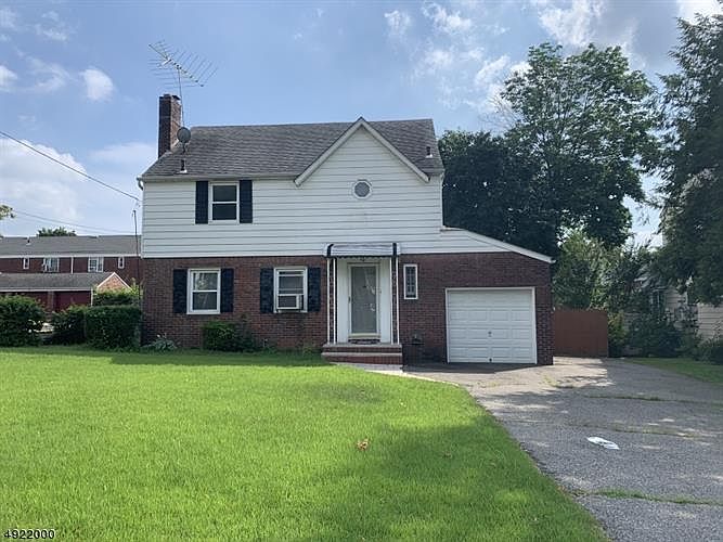 1st image of 481 Crestwood Ave