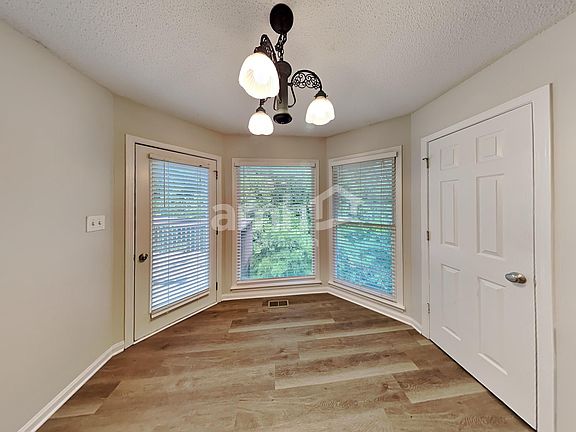 4th image of 321 Winchester Way