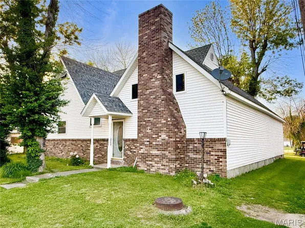 402 W Main St, Shelbyville, MO 63469