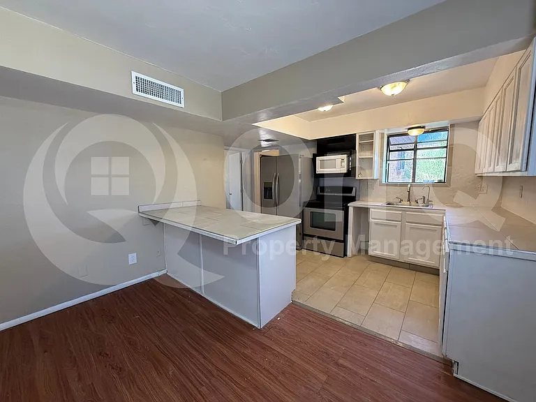 2140 W Window Rock Dr — Photo 4