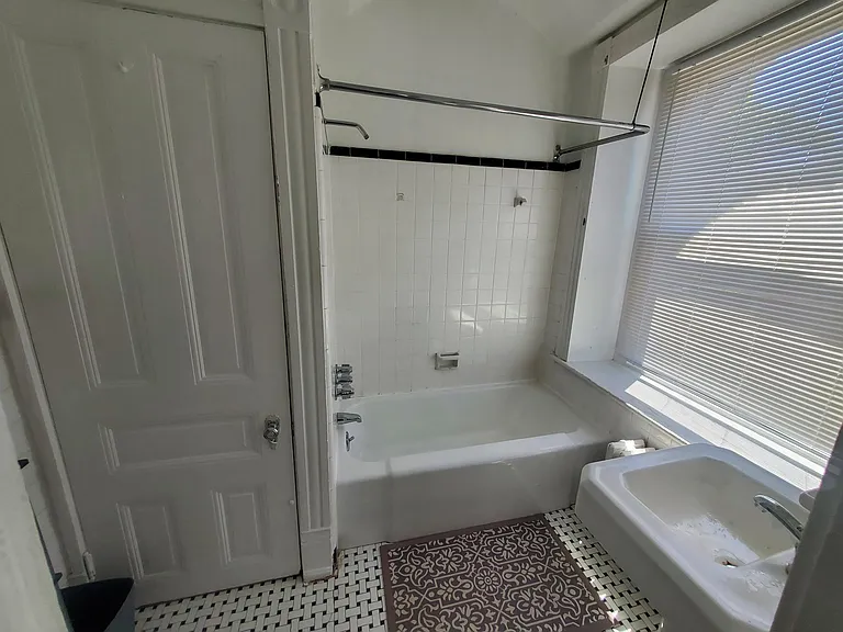 1335 Perkiomen Ave — Photo 4