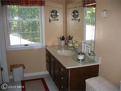 5th image of 7275 Greenbush Ln