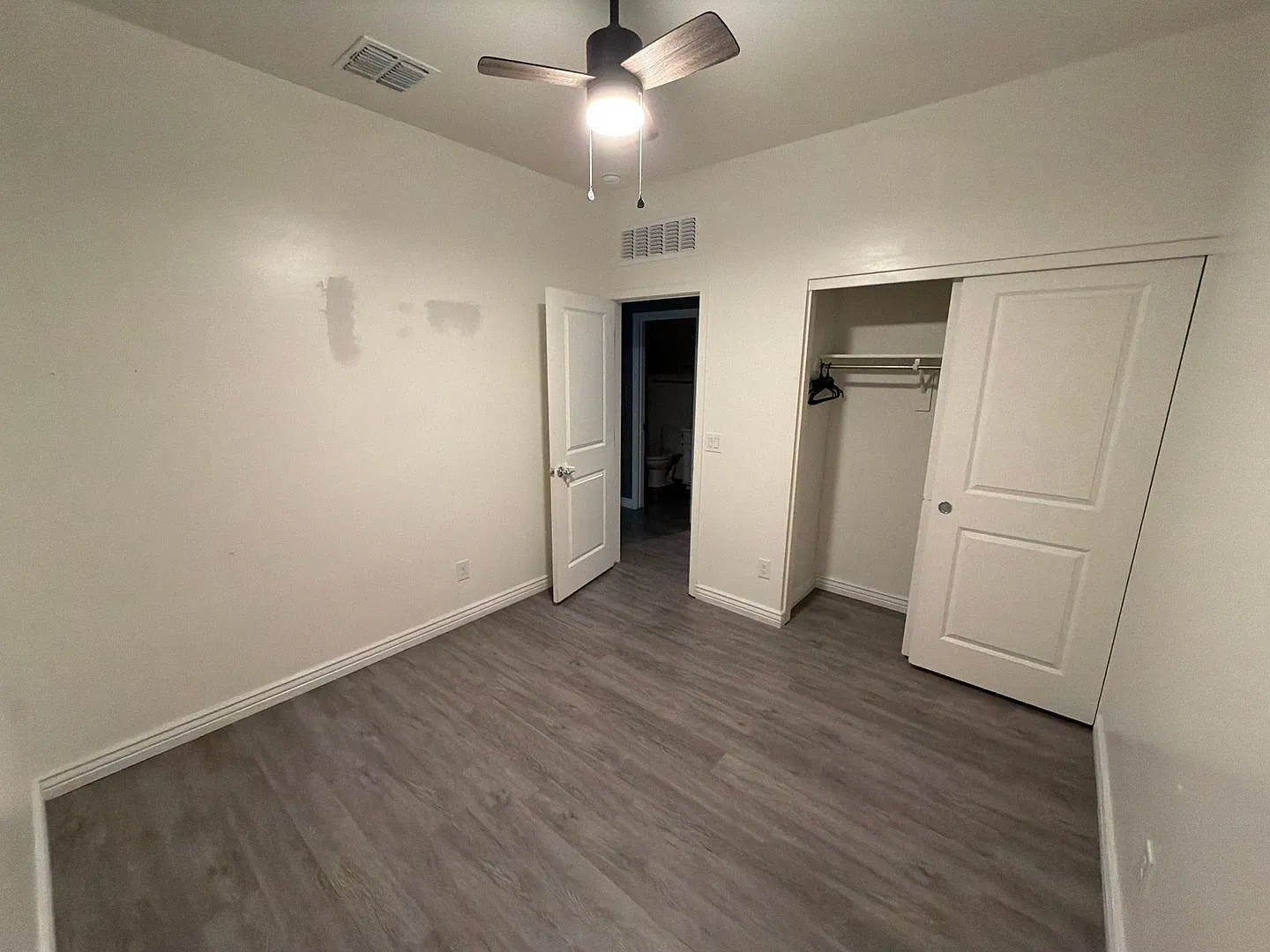 3 bed, 2.0 bath, 1295 sqft, $1,900 — Photo 4