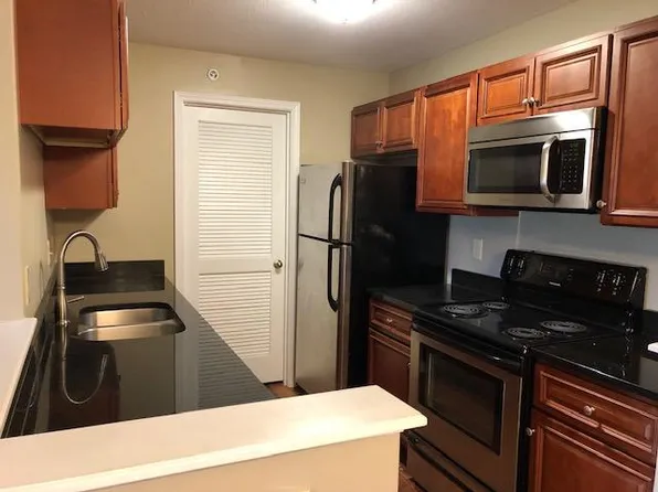 551 Napa Valley Ln APT 7, Crestview Hills, KY 41017