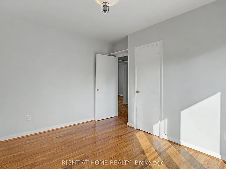 426 Seaton Dr #UPPER — Photo 16