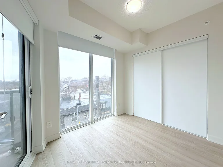 763 Woodbine Ave #404 — Photo 8