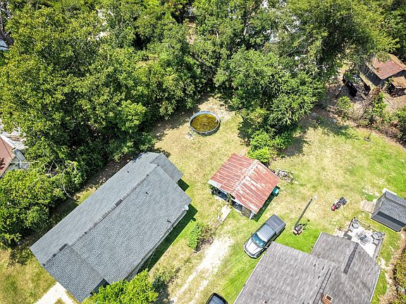 4th image of 706 E Magnolia St