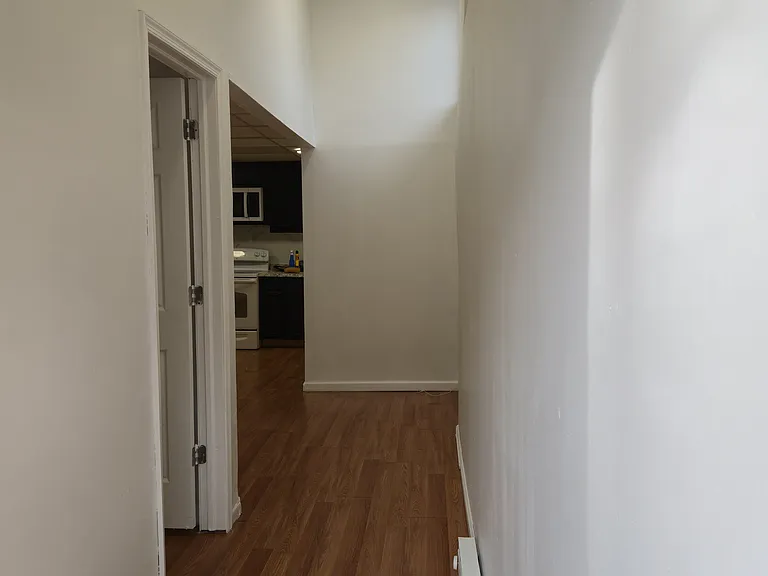 628 N 6th St #1 — Photo 6