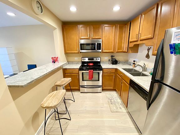 2nd image of 910 Beau Dr Unit 308
