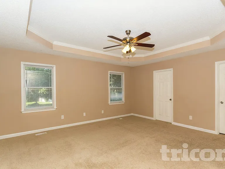 2965 Windcrest Dr — Photo 9