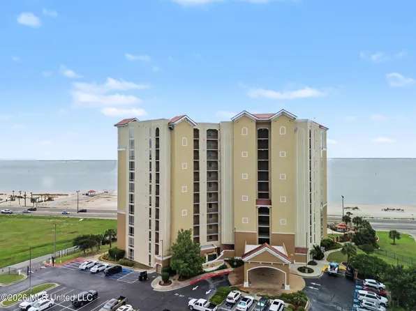 1200 Beach Dr APT 301, Gulfport, MS 39507