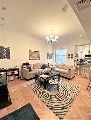 Rented by CitySites Real Estate Group | media 10