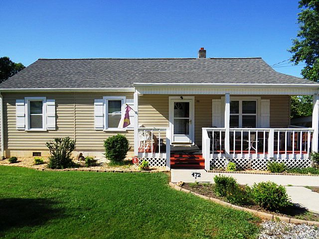 1st image of 472 Mountain Mist Dr