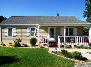 472 Mountain Mist Dr, Martinsville, VA 24112