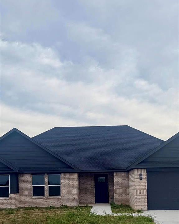 1st image of 514 Brentain Ln