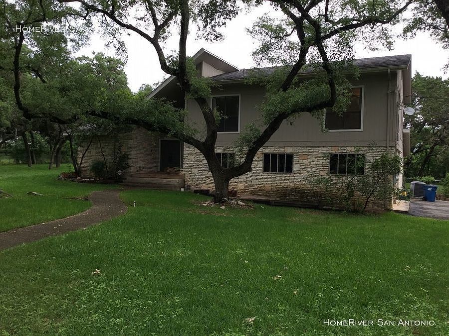1st image of 111 Chimney Rock Ln