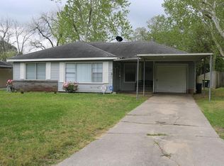 219 Lakewood Dr, Baytown, TX 77520