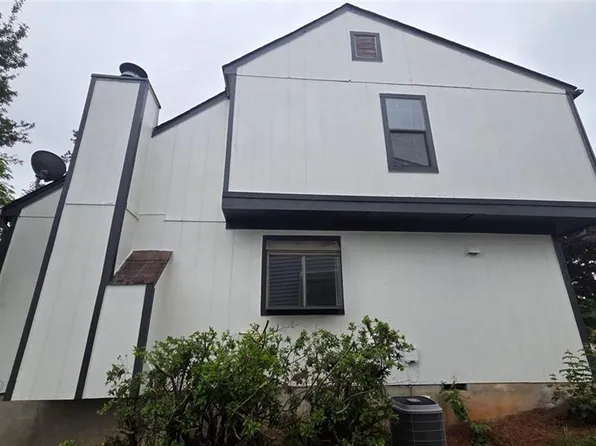 1174 Ridgecrest Ln SE, Smyrna, GA 30080