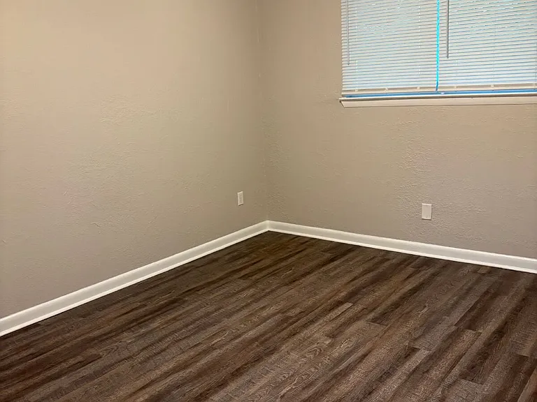 208 Valley View Ave #10 — Photo 32