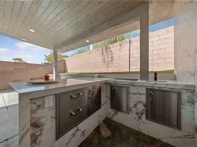7521 Mission Palm St, Las Vegas, NV, 89139