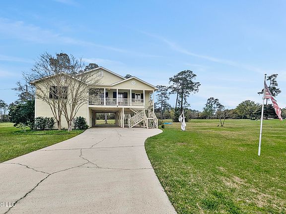 2nd image of 340 Lemoyne Rd