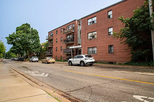 2519 Lake Shore Blvd W #303 Photo 1 2519 Lake Shore Blvd W #303 Photo 1
