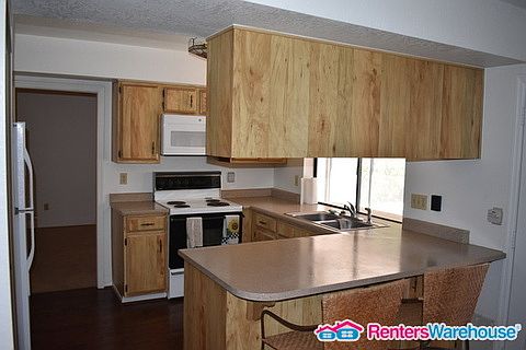 5th image of 1541 E Edgewater Dr