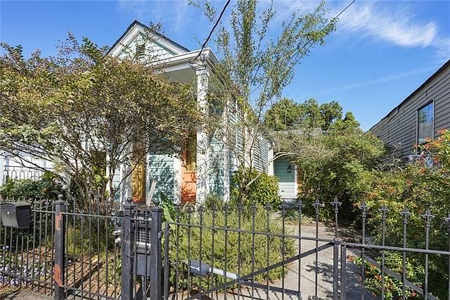 1st image of 8607 Willow St
