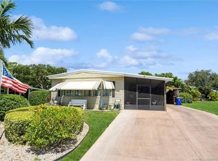 6897 SE Delegate St, Hobe Sound, FL 33455