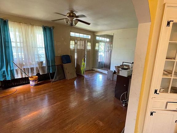 2nd image of 4217 Ridgewood Ave