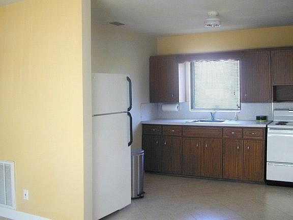 2nd image of 533 39th Ave N