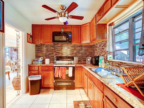 5th image of 828 36th Street