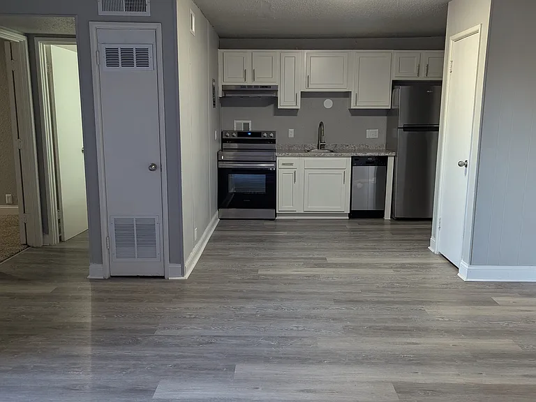 Campus View Apartments — Photo 29