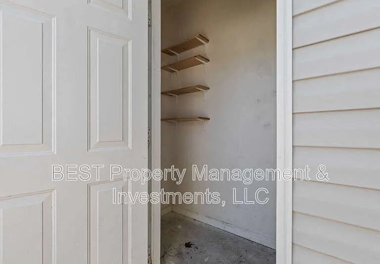 8130 Kings Creek Dr — Photo 17