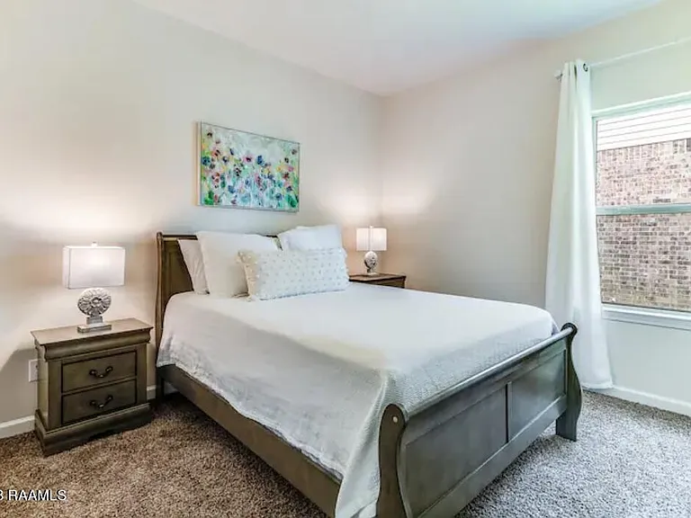 406 Starlight Dr — Photo 10