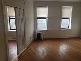 Rented by Metro Garden Realty NYC