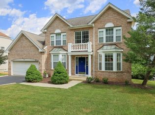 221 W End Ave, Green Brook, NJ 08812