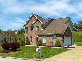 2202 Lebanon Dr, McKeesport, PA