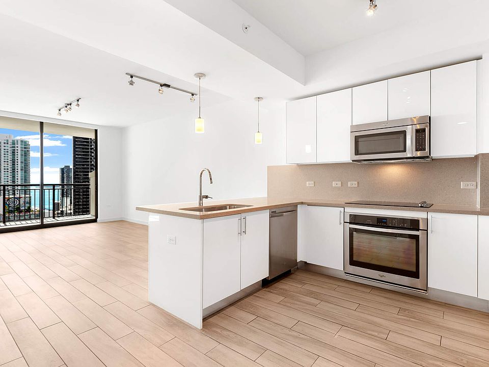 1st image of 999 SW 1st Avenue #2810