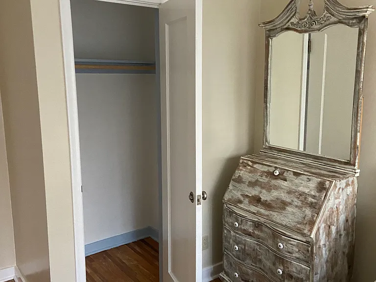 712 E Bryan Ave — Photo 15