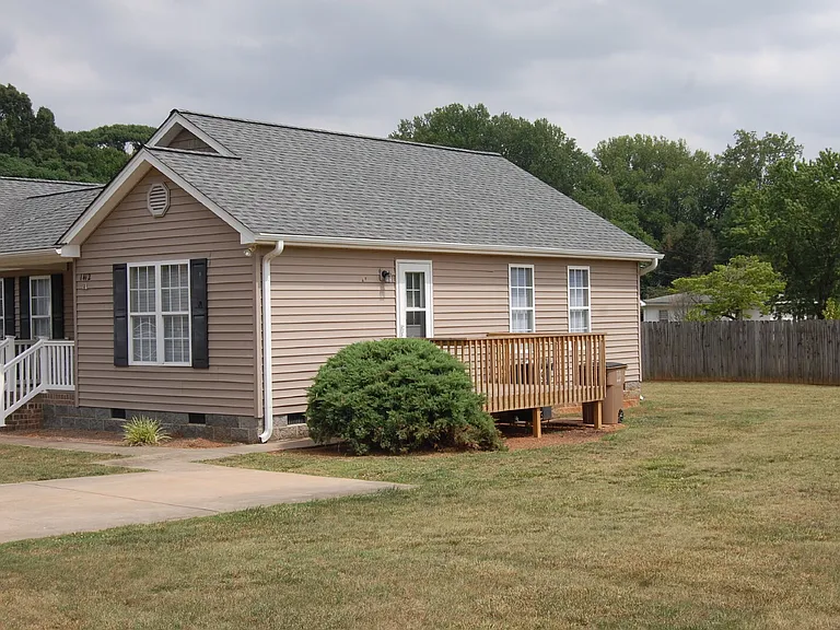 1412A Lankford St — Photo 4