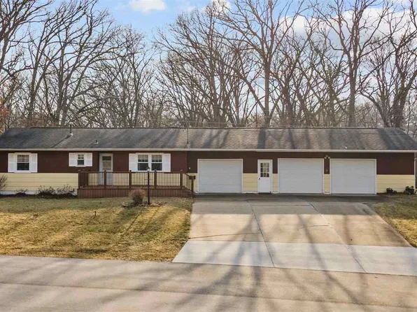 1177 Oakview Dr, Columbus Junction, IA 52738