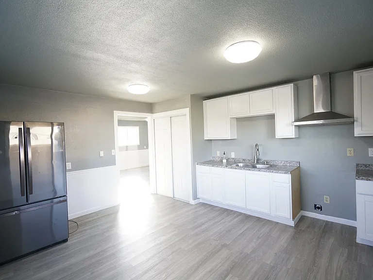 10730 Myers Way S #2 — Photo 23