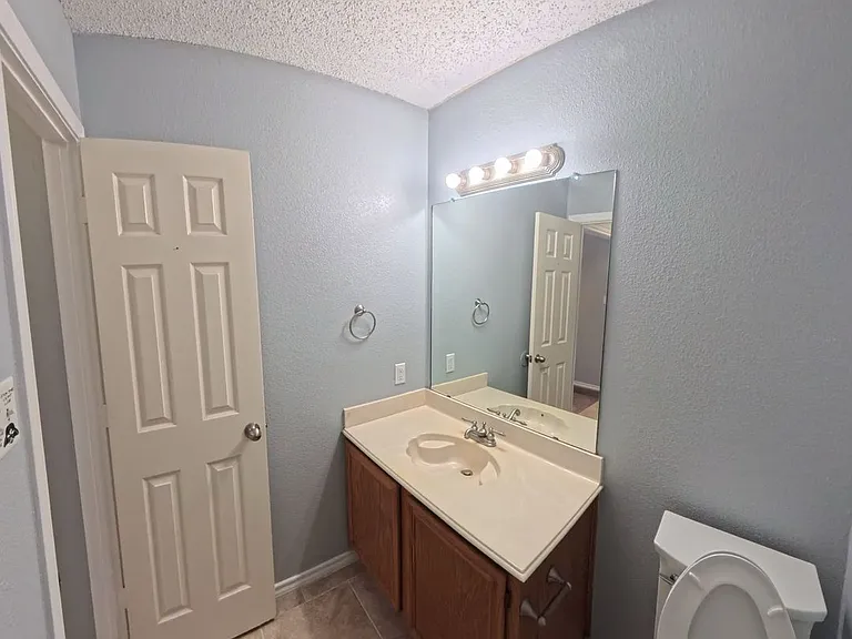 1209 Montclair Dr — Photo 25