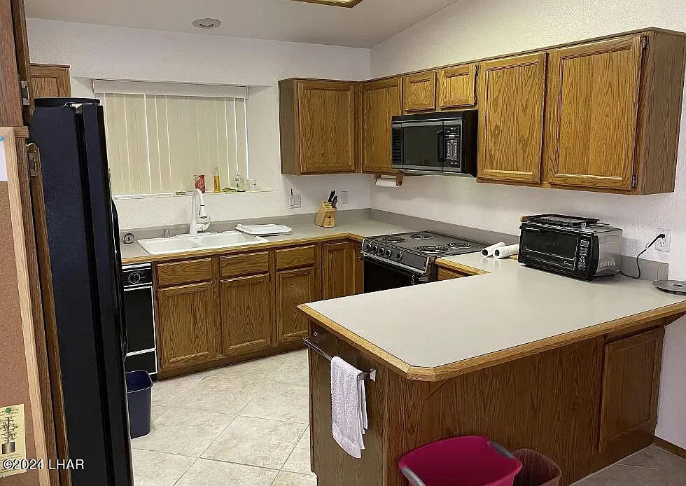 3 bed, 2.0 bath, 1661 sqft, $1,895 — Photo 4