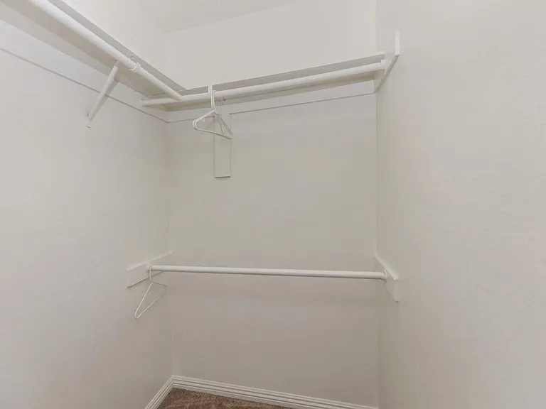 The Newport Apartments — Photo 29