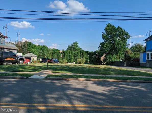 102 W Ridley Ave, Ridley Park, PA 19078