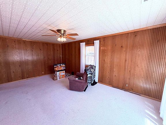 5th image of 1022 S Cherry St