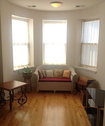 3rd image of 4449 S Lake Park Ave Unit 2N